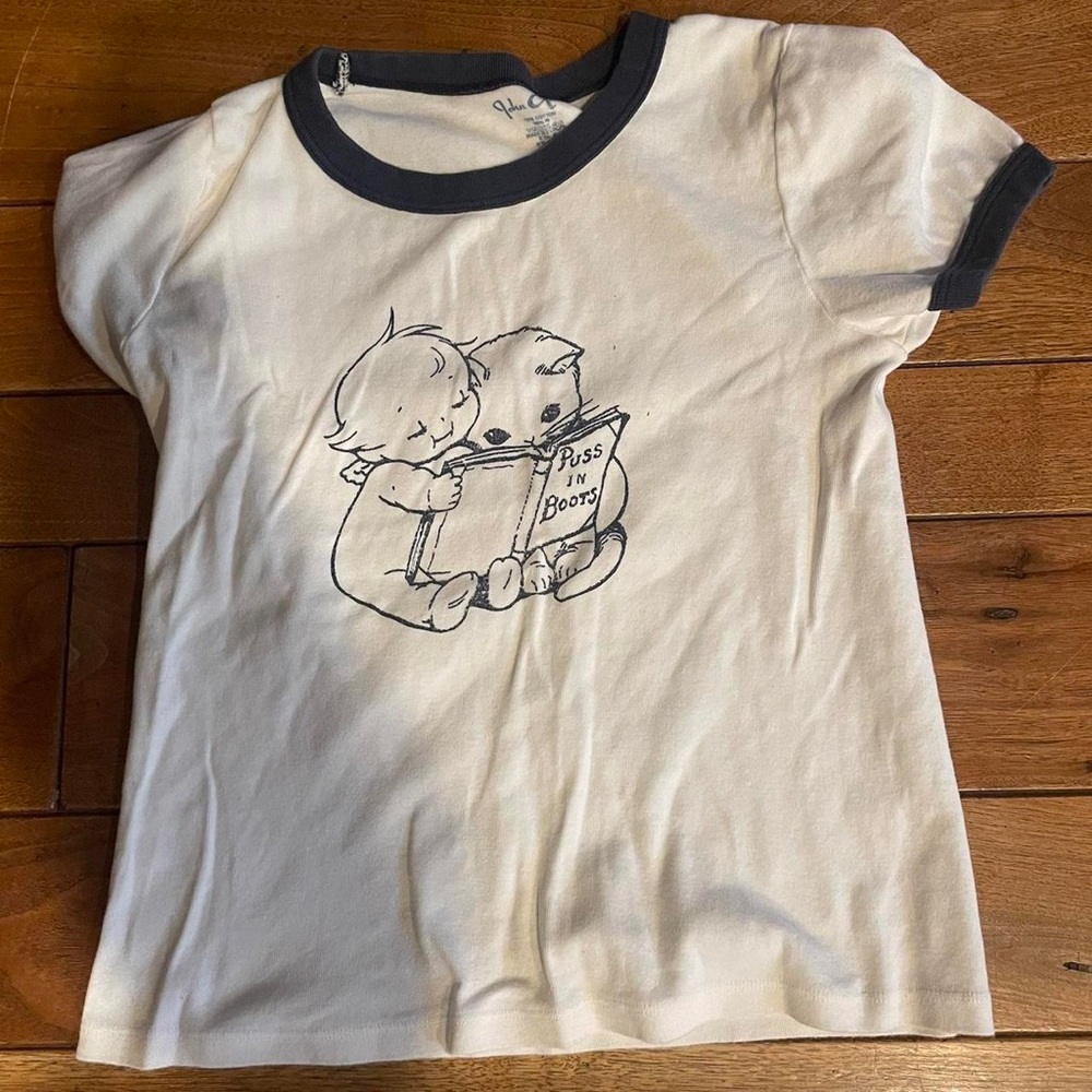 Brandy Melville Cat and Baby shirt